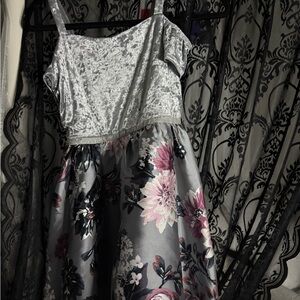 Elegant BCX Girl Floral Gray Dress